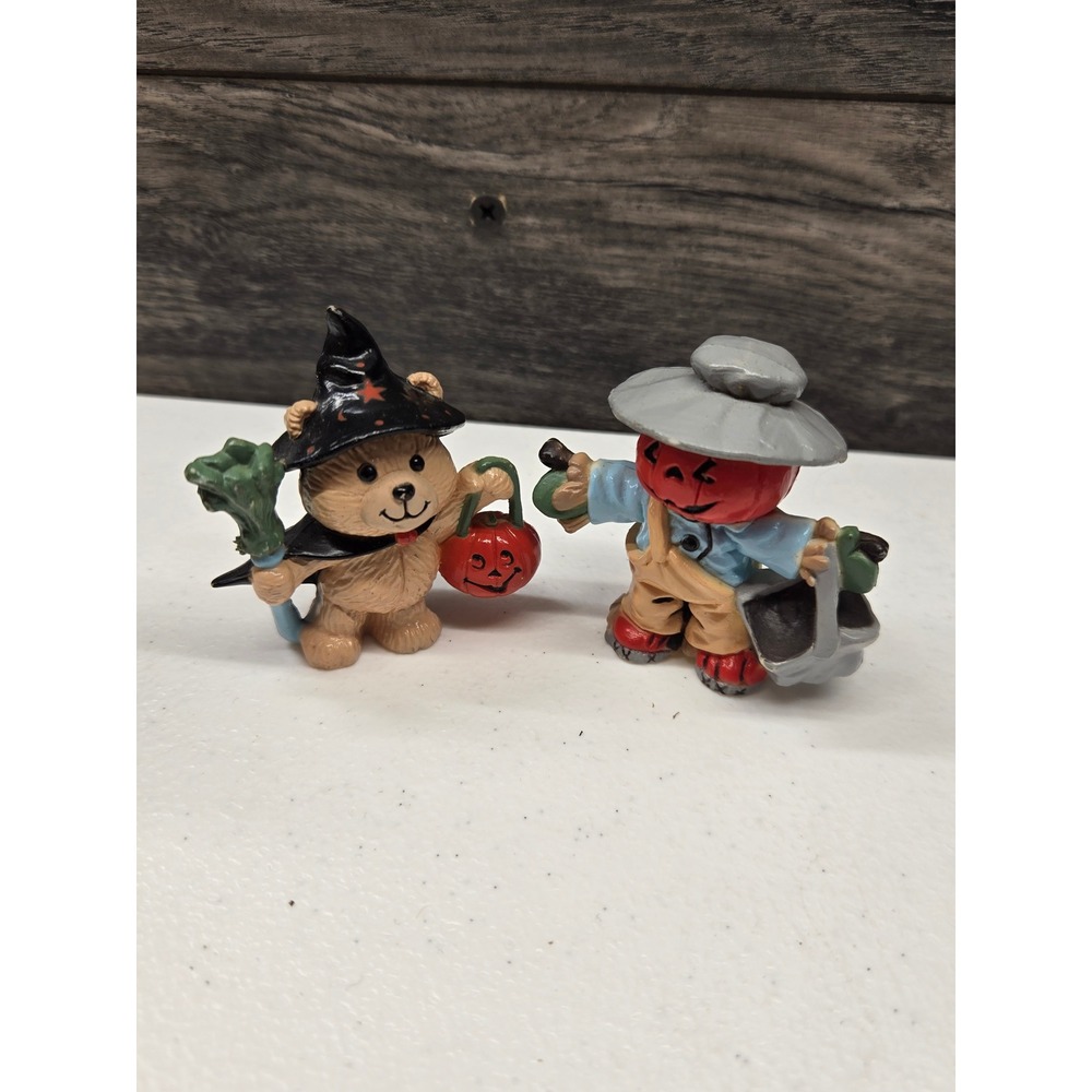Vtg enesco Halloween Figurines Teddy Bear Witch and Pumpkin‎ Scarecrow Set of 2